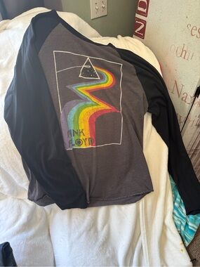 Pink Floyd women Black & Gray Long-Sleeve Graphic  baseball Tee